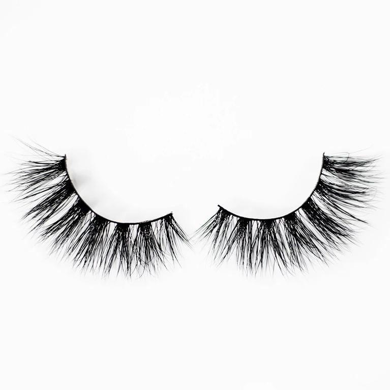 CELEBRITY LASHES